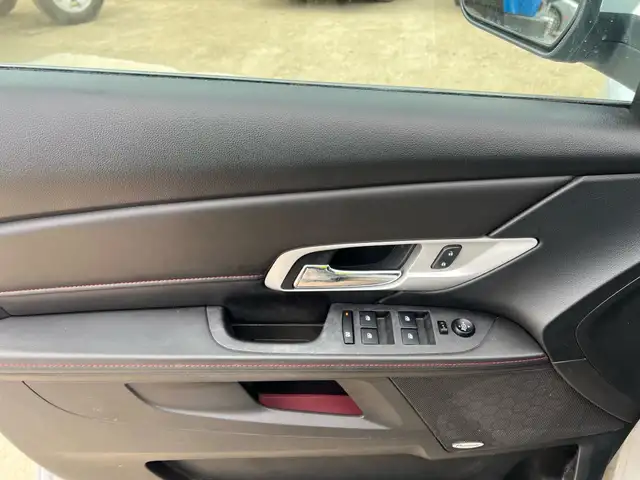 2013 GMC Terrain AWD SLT | No Reported Accidents | Command Start - Photo 9