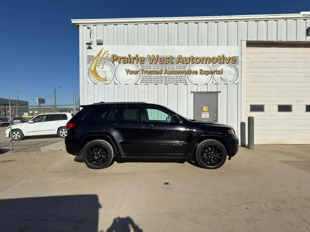 2018 Jeep Grand Cherokee Laredo 4WD | Heated seats | Command sta - Photo 4