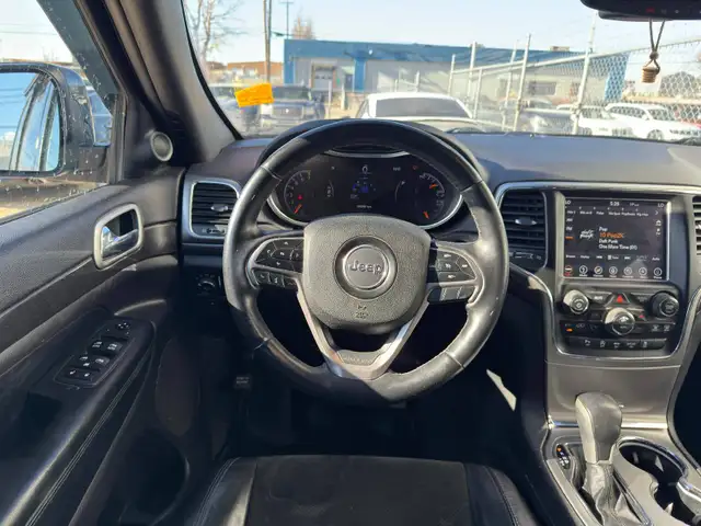 2018 Jeep Grand Cherokee Laredo 4WD | Heated seats | Command sta - Photo 11
