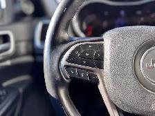 2018 Jeep Grand Cherokee Laredo 4WD | Heated seats | Command sta - Photo 12