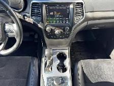 2018 Jeep Grand Cherokee Laredo 4WD | Heated seats | Command sta - Photo 25