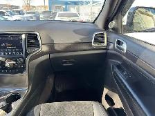 2018 Jeep Grand Cherokee Laredo 4WD | Heated seats | Command sta - Photo 27
