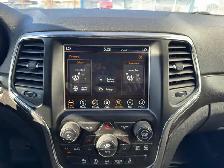 2018 Jeep Grand Cherokee Laredo 4WD | Heated seats | Command sta - Photo 28