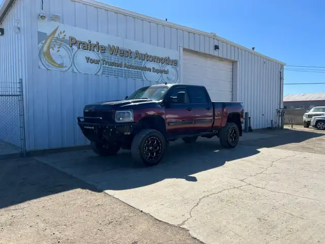2009 Chevrolet Silverado 2500HD WT Crew Cab 6.6L V8 Diesel | Com - Photo 10