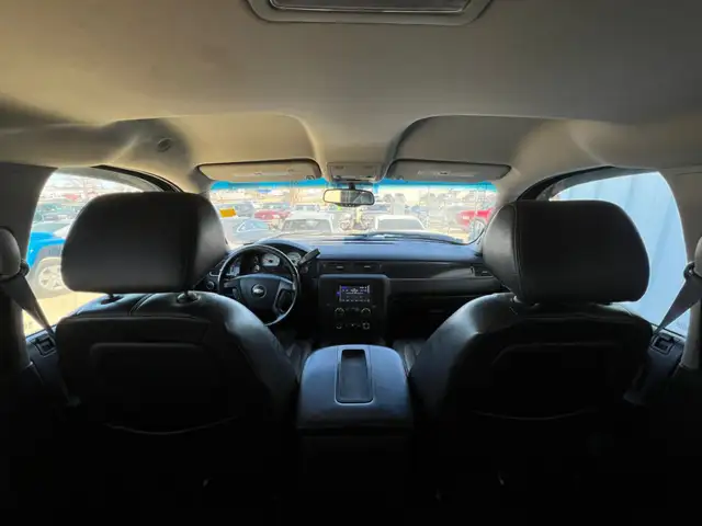 2009 Chevrolet Silverado 2500HD WT Crew Cab 6.6L V8 Diesel | Com - Photo 18