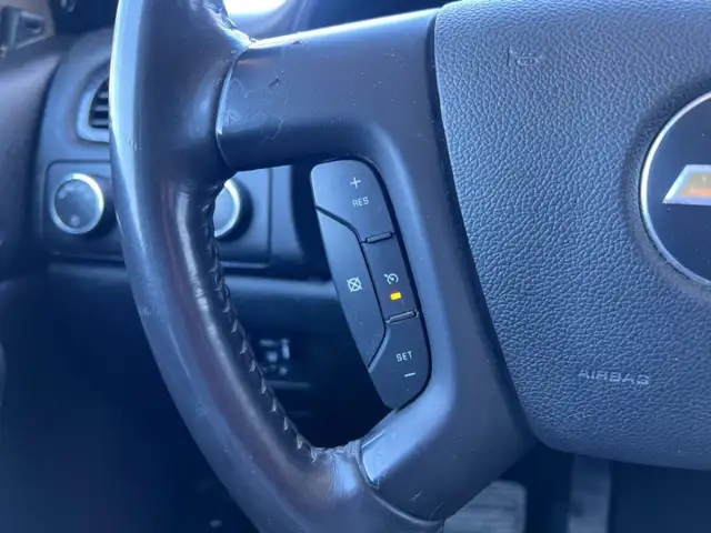 2009 Chevrolet Silverado 2500HD WT Crew Cab 6.6L V8 Diesel | Com - Photo 21