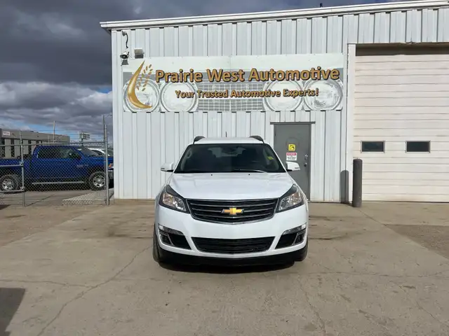 2016 Chevrolet Traverse AWD LT | Command Start | Heated Seats - Photo 2