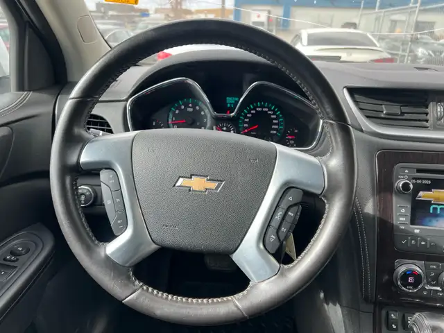 2016 Chevrolet Traverse AWD LT | Command Start | Heated Seats - Photo 12