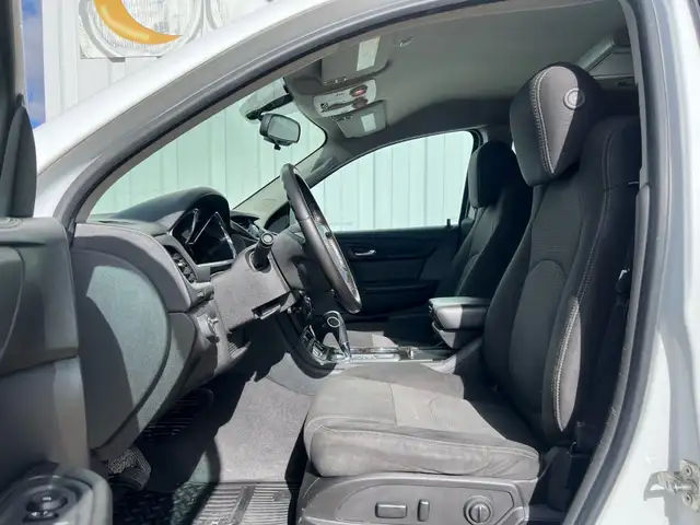 2016 Chevrolet Traverse AWD LT | Command Start | Heated Seats - Photo 15