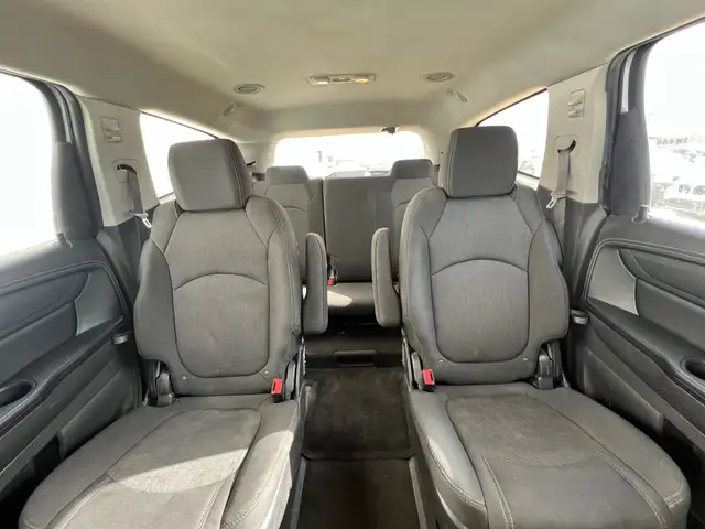2016 Chevrolet Traverse AWD LT | Command Start | Heated Seats - Photo 19