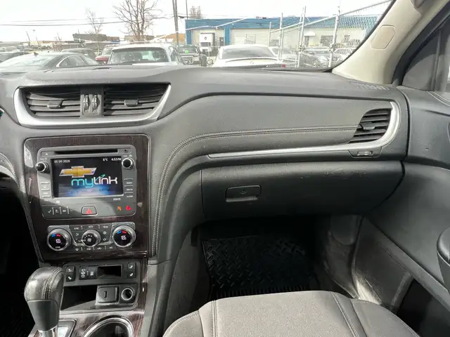 2016 Chevrolet Traverse AWD LT | Command Start | Heated Seats - Photo 22