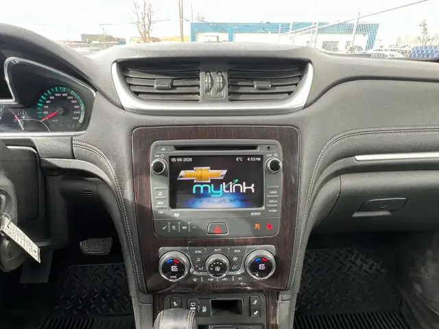 2016 Chevrolet Traverse AWD LT | Command Start | Heated Seats - Photo 29