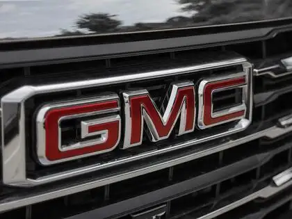 2026 GMC SIERRA 2500HD SLT - Photo 8
