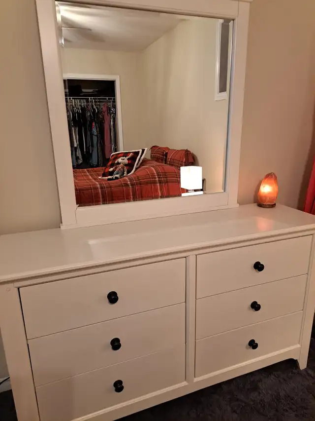 6 DRAWER DRESSER   MIRROR