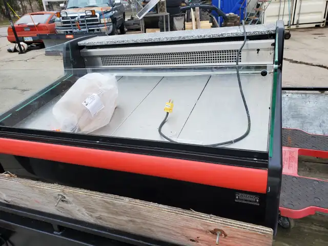 IGLOO REFRIGERATION LTD OPEN DISPLAY COOLER $1,500.00 - Photo 6