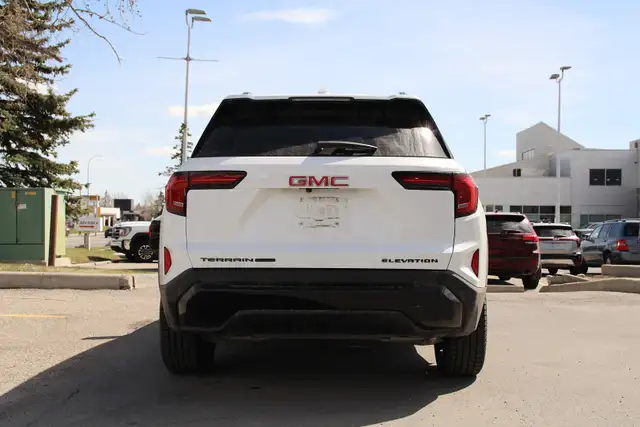 2025 GMC Terrain AWD 4dr Elevation W / APPLE CARPLAY / ANDROID A - Photo 9