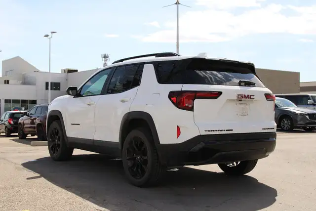 2025 GMC Terrain AWD 4dr Elevation W / APPLE CARPLAY / ANDROID A - Photo 10
