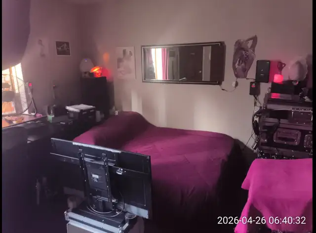 Chambre à partager court terme. GRATUIT
