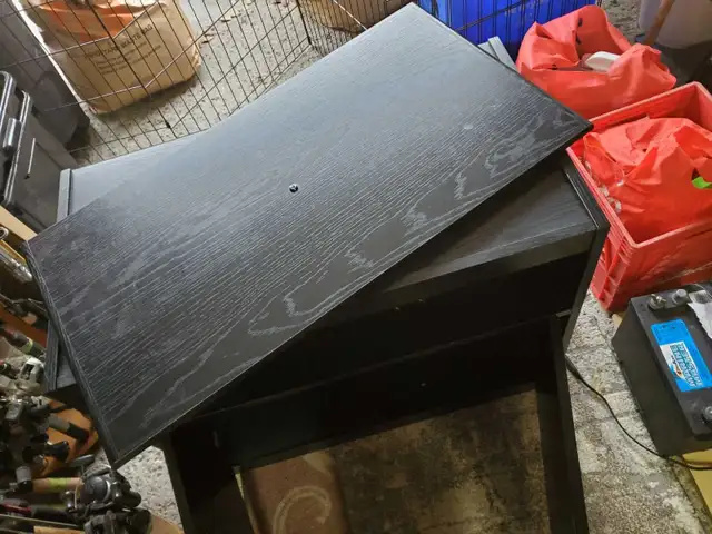 Mint Condition swivel TV stand - Photo 4