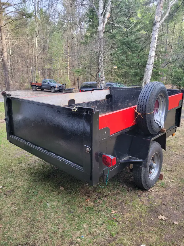 DUMP TRAILER