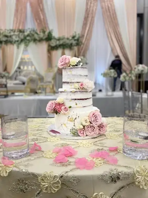 wedding cakes GTA floral cake , Flowers cascade cake - Photo 6