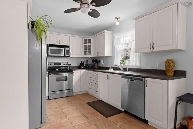 3-Bedroom Townhouse – Lower Sackville Available Aug 1 - Photo 3