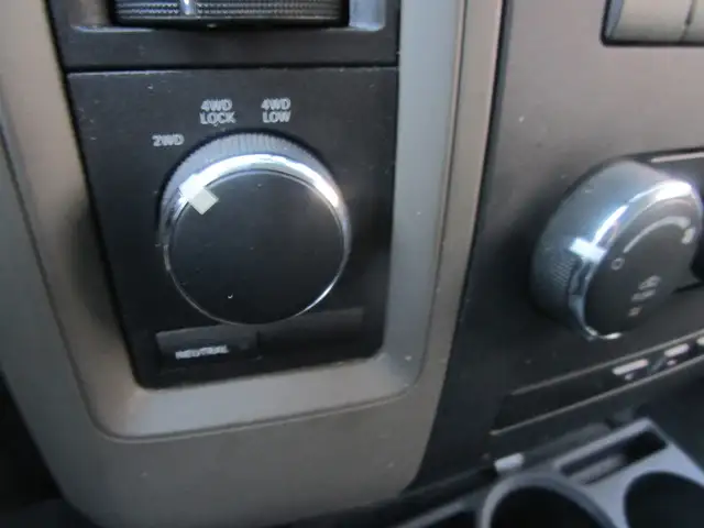 Ram 1500 4WD Quad Cab 140.5' ST inspecte garantie financement ma - Photo 5