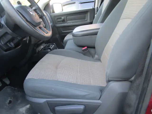 Ram 1500 4WD Quad Cab 140.5' ST inspecte garantie financement ma - Photo 9