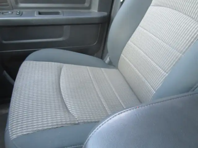 Ram 1500 4WD Quad Cab 140.5' ST inspecte garantie financement ma - Photo 13
