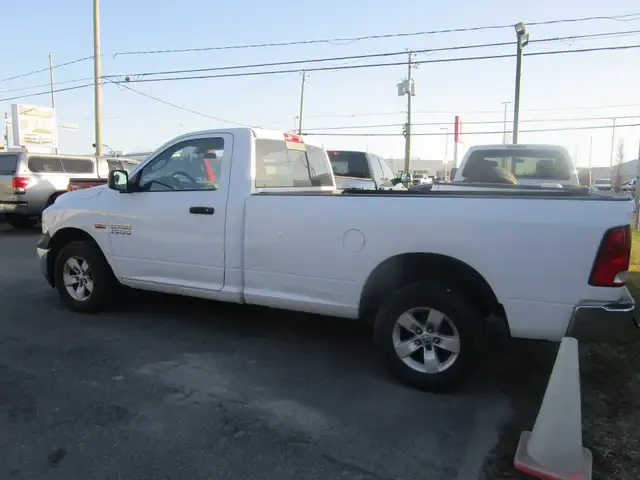 Ram 1500 4WD Quad Cab 140.5' ST inspecte garantie financement ma - Photo 18