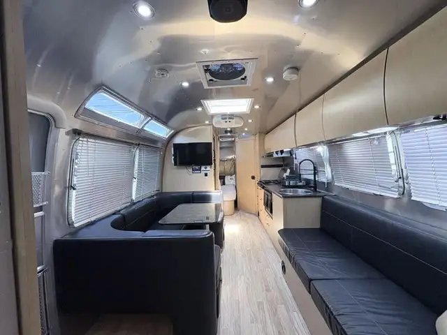 2014 Airstream 30FBQ BUNK - Photo 8