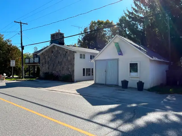 Charming House and Workshop for sale Shanty bay - Photo 4