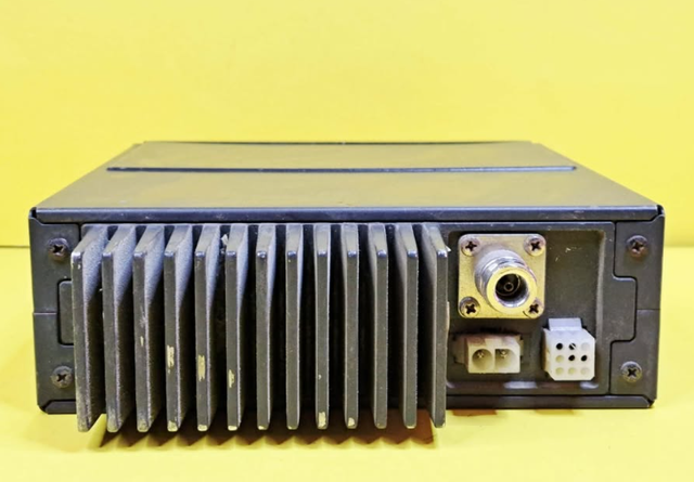 NO CABLES - UNIDEN NATIONAL MOBILE FMS 850T VINTAGE RADIO UNIT - Photo 3