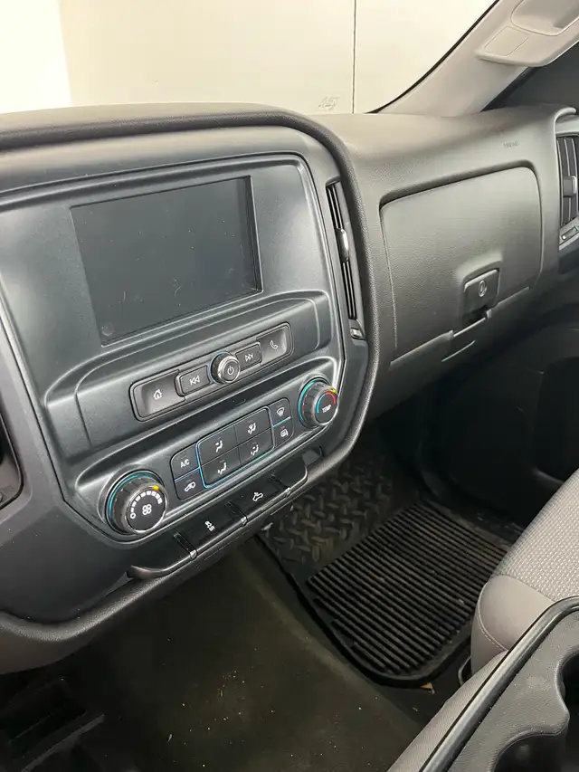 2017 Chevrolet Regular Cab Shortbox 4x4 - Photo 5
