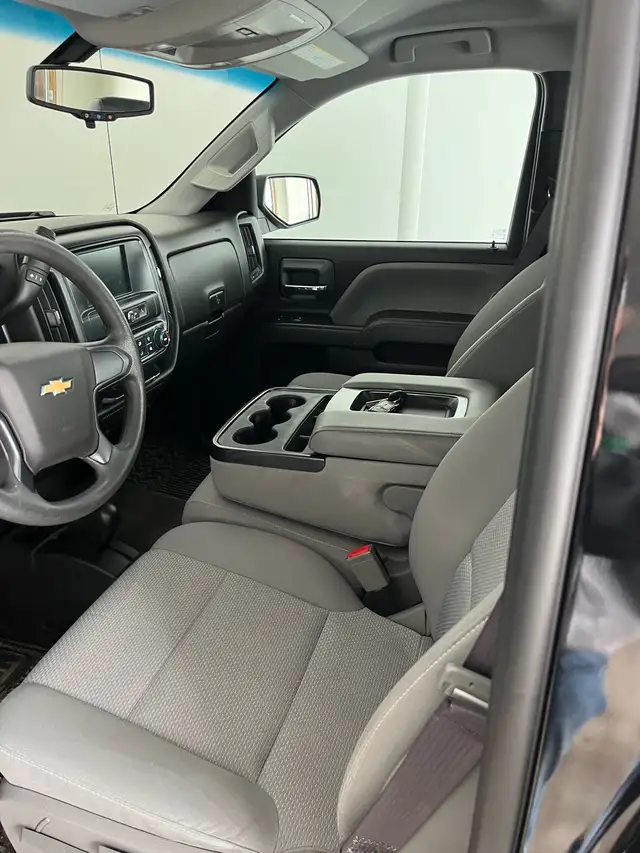 2017 Chevrolet Regular Cab Shortbox 4x4 - Photo 6