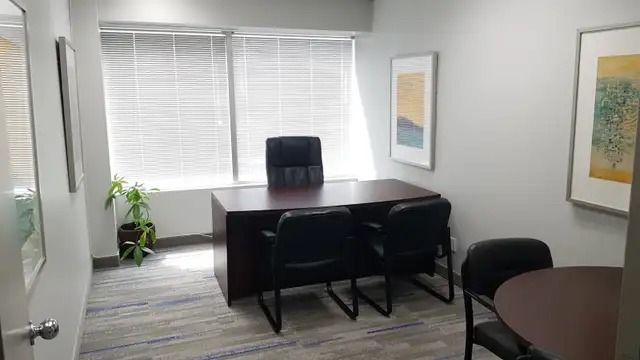 $750/mo – Single Office Spaces for Rent – Toronto - Photo 3