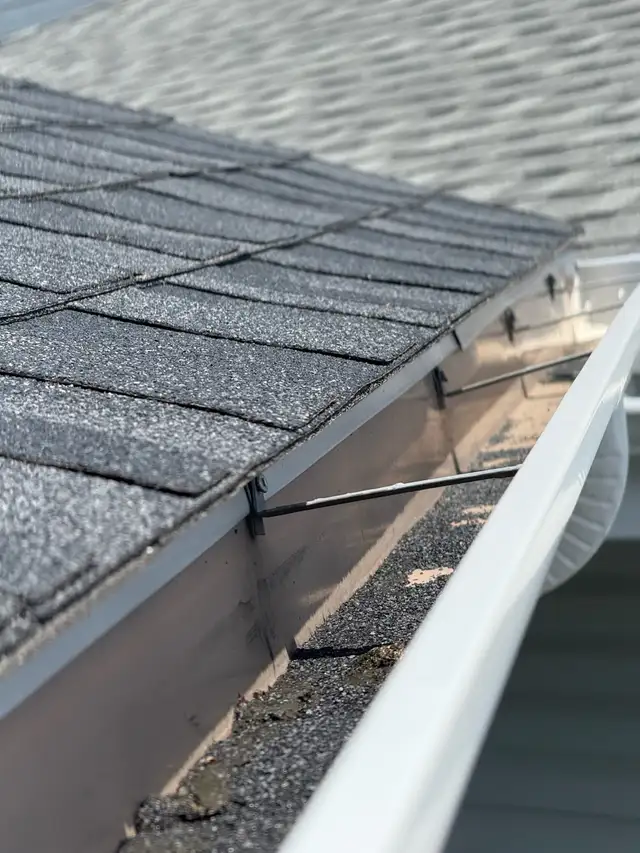 Eavestroughing  Installers