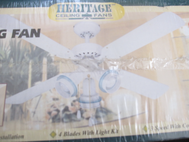 BRAND NEW 42'WHITE CEILING FAN WITH LIGHT 3 SPEEDS & REVERSE - Photo 2