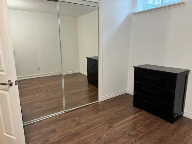 Basement Apartment for rent - Photo 8