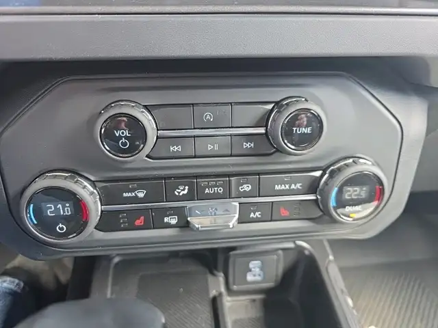 2025 Ford Bronco Big Bend BIG BEND BLACK OUT EDITION - Photo 18