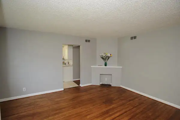 1626 - 28 AVE SW. ONE BEDROOM SUITE. PRIME LOCATION - Photo 4