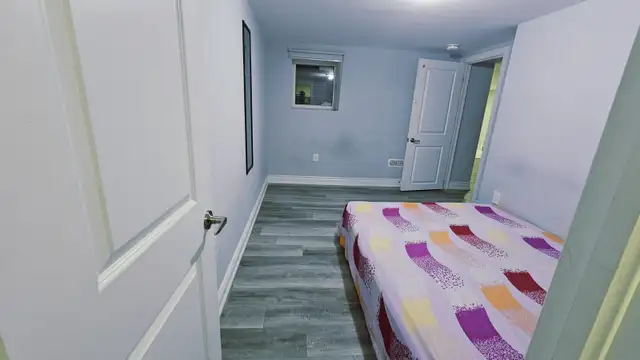 Room available for girl - Photo 2