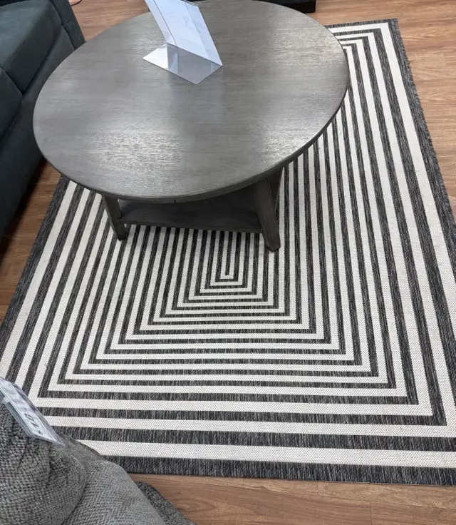 Rugs: Used for store display - Photo 4
