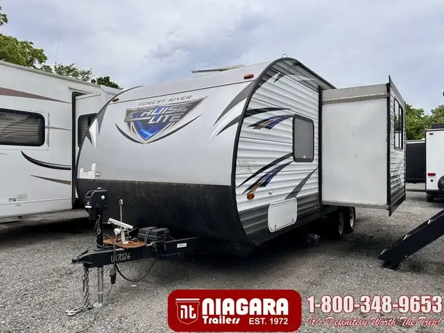 2017 FOREST RIVER SALEM CRUISE LITE 232RBXL Travel Trailer - Photo 2