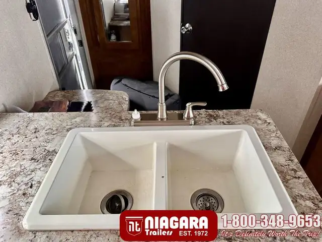 2017 FOREST RIVER SALEM CRUISE LITE 232RBXL Travel Trailer - Photo 13