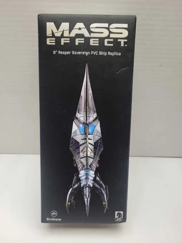 Mass Effect Reaper Sovereign PVC Ship Replica NEW