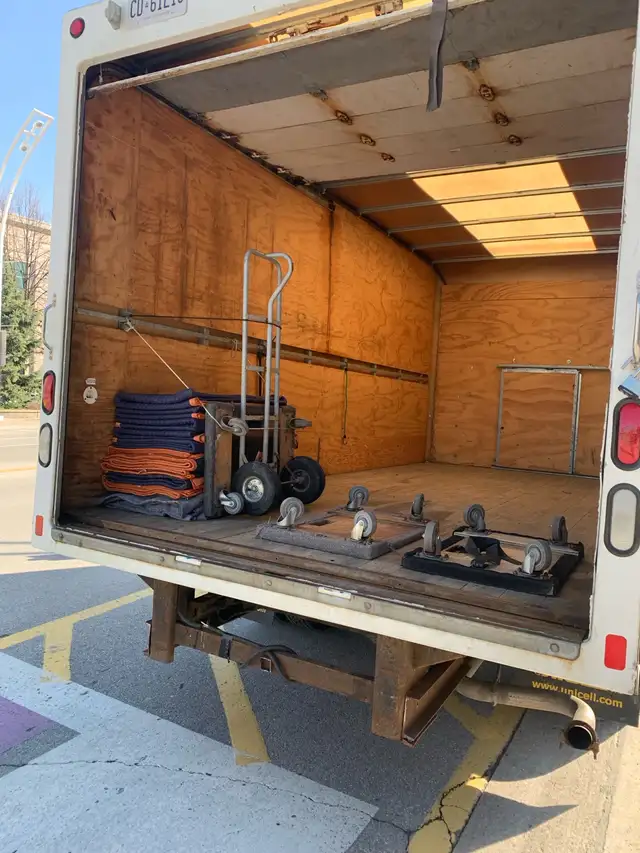 samday moving service - Photo 2