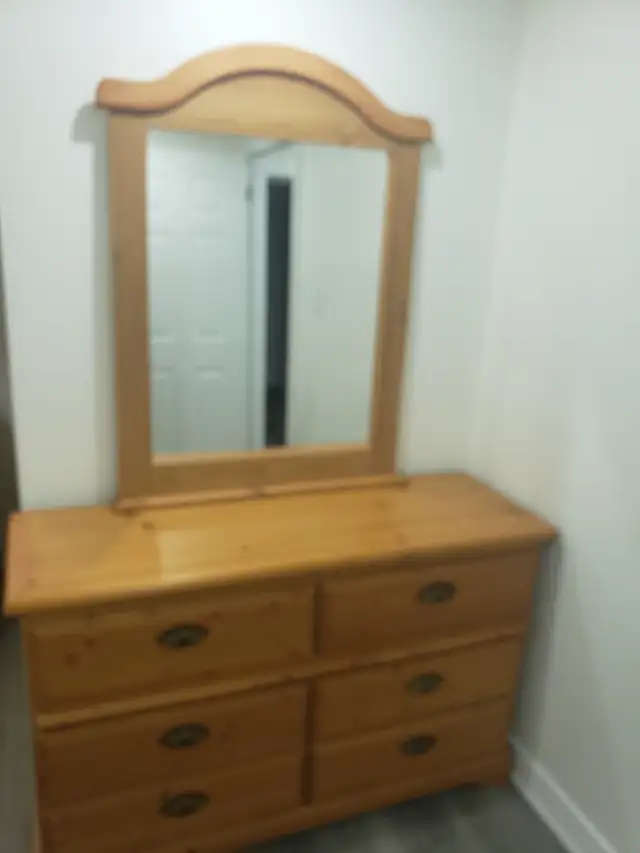 Room for rent near Humber collage - Photo 3