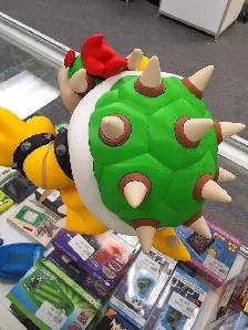 Bowser Nintendo Statue - Photo 2