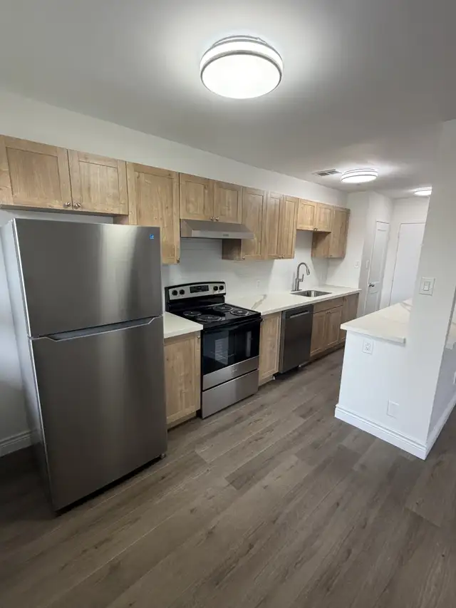 Renovated 1 bedroom 1 bathroom first floor apt Stouffville, ON - Photo 2